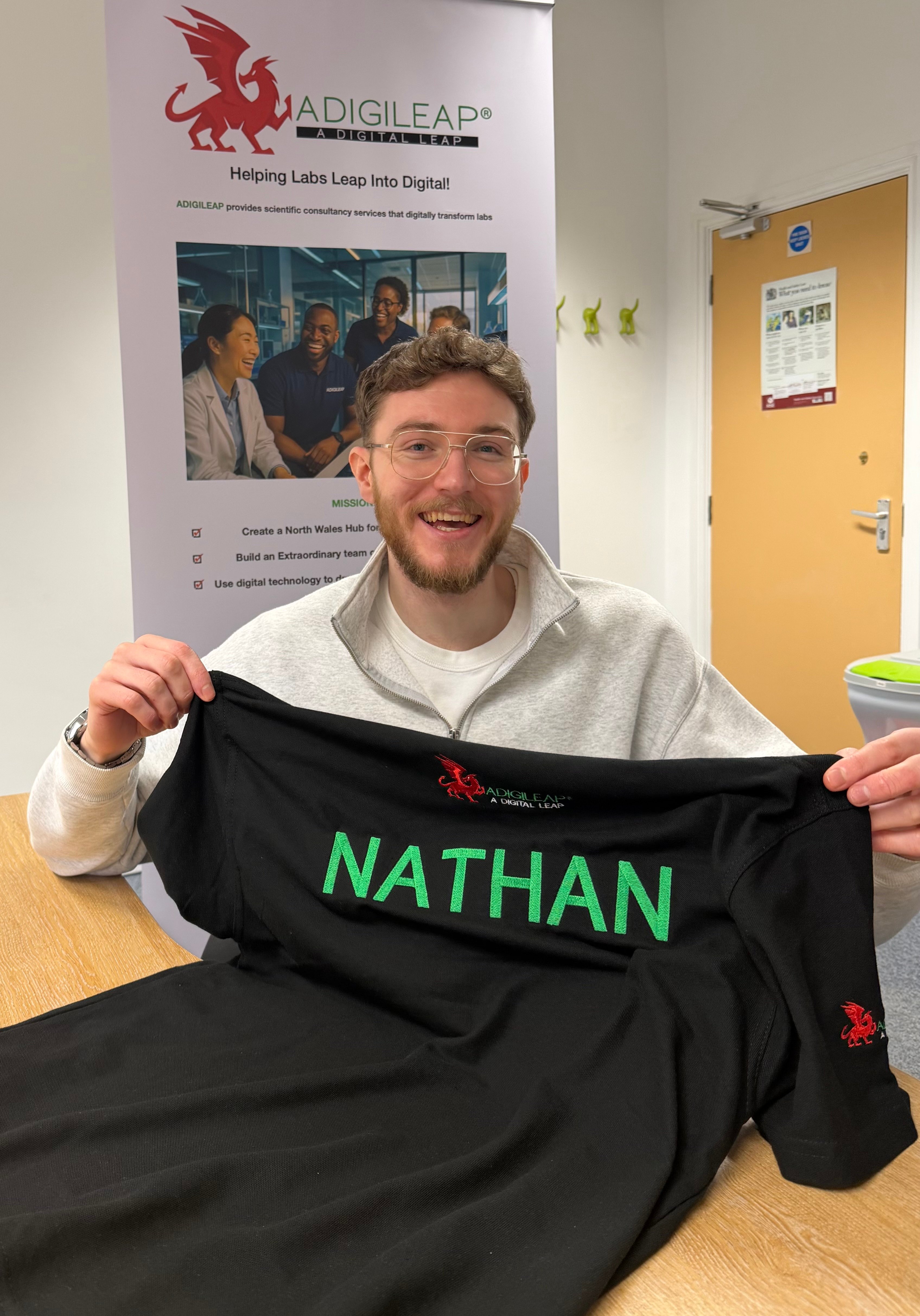 Nathan Stanley Signs!